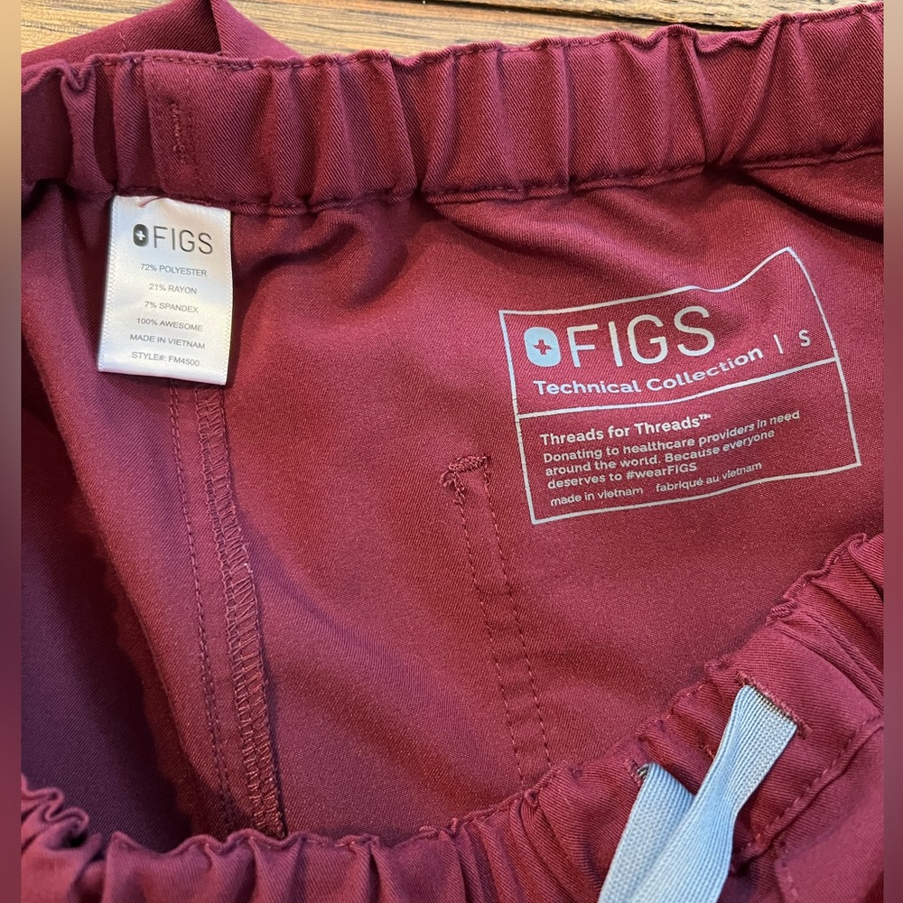 Figs Men's Pisco Scrub Pants — Burgundy - Picture 2 of 5